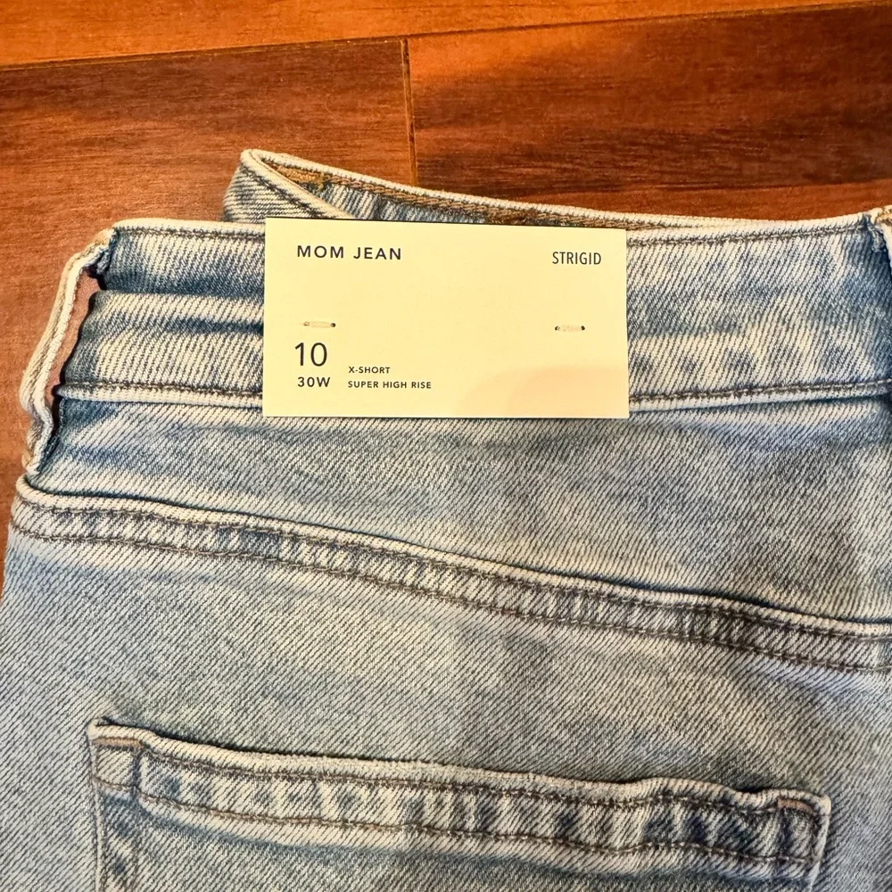 American Eagle Outfitters AE Strigid Mom Jean 10 X Short Blue Breeze - Picture 5 of 7